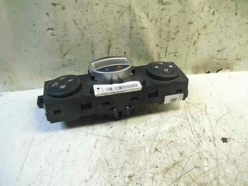 Recambio de mando calefaccion aire acondicionado para renault clio iii 1.5 dci diesel referencia OEM IAM   