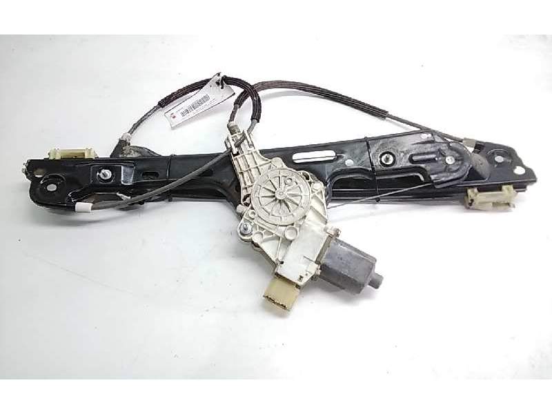 Recambio de elevalunas delantero derecho para bmw serie 1 berlina (e81/e87) 118d referencia OEM IAM 0130822227  