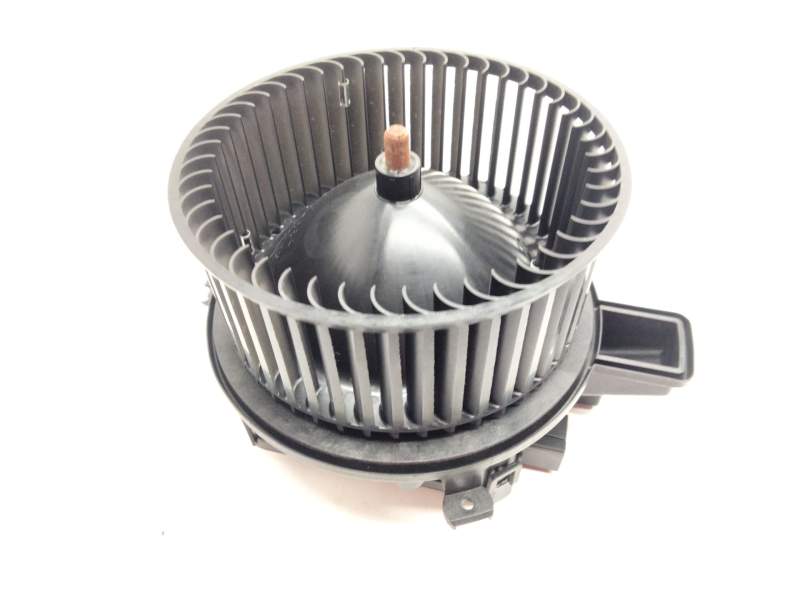 Recambio de motor calefaccion para audi a4 berlina (8w2) 2.0 16v tdi referencia OEM IAM 4M1820021  