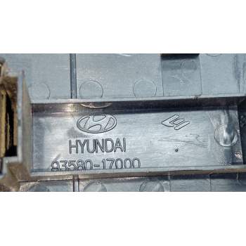 Recambio de mando elevalunas delantero derecho para hyundai matrix (fc) 1.5 crdi referencia OEM IAM 9358017000  