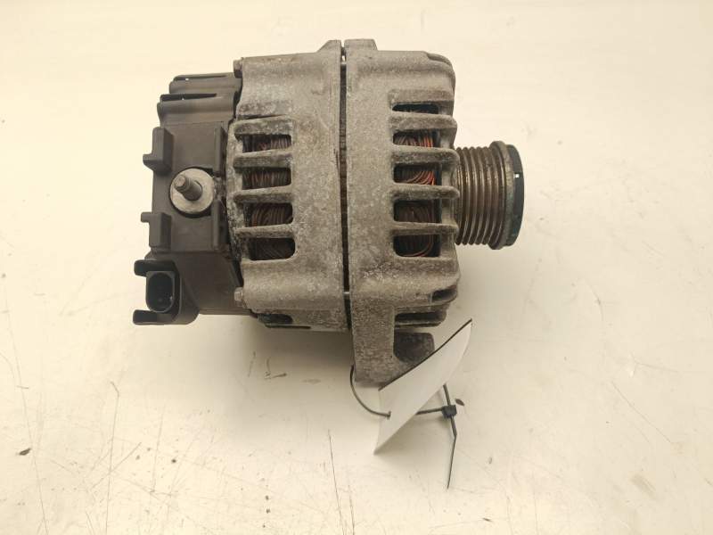 Recambio de alternador para bmw 3 (f30, f80) 318 d referencia OEM IAM 7823343  