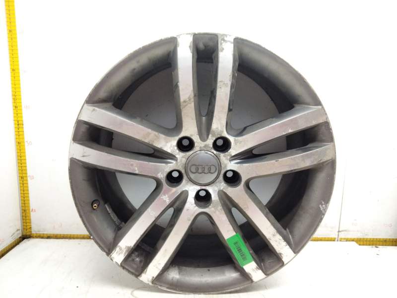 Recambio de llanta aluminio para audi q7 (4lb) 3.0 tdi quattro referencia OEM IAM 4L0601025M  