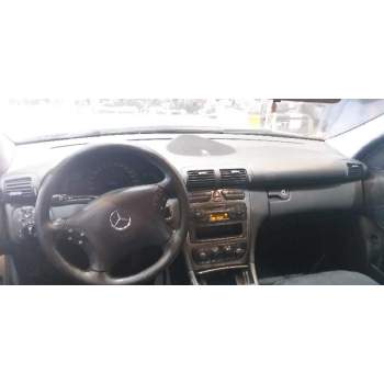 mercedes-benz clase c (w203) berlina del año 2003