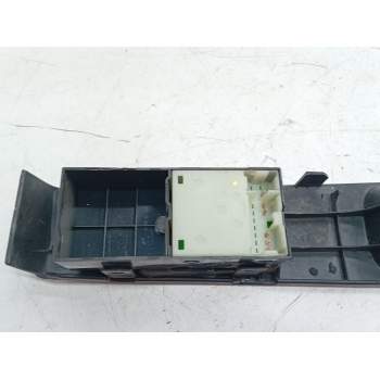 Recambio de mando elevalunas delantero izquierdo para nissan micra iii (k12) 1.2 16v referencia OEM IAM 25401AX600  