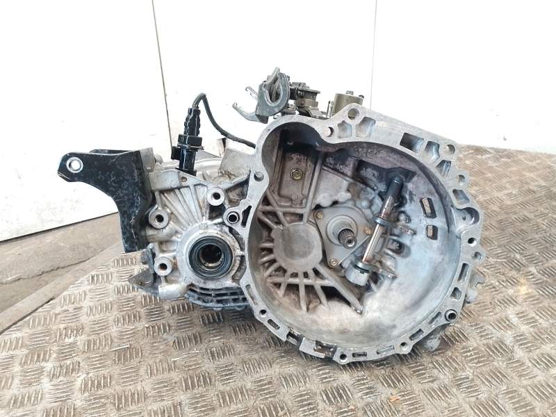 Recambio de caja cambios para hyundai matrix (fc) 1.5 crdi referencia OEM IAM J31973  