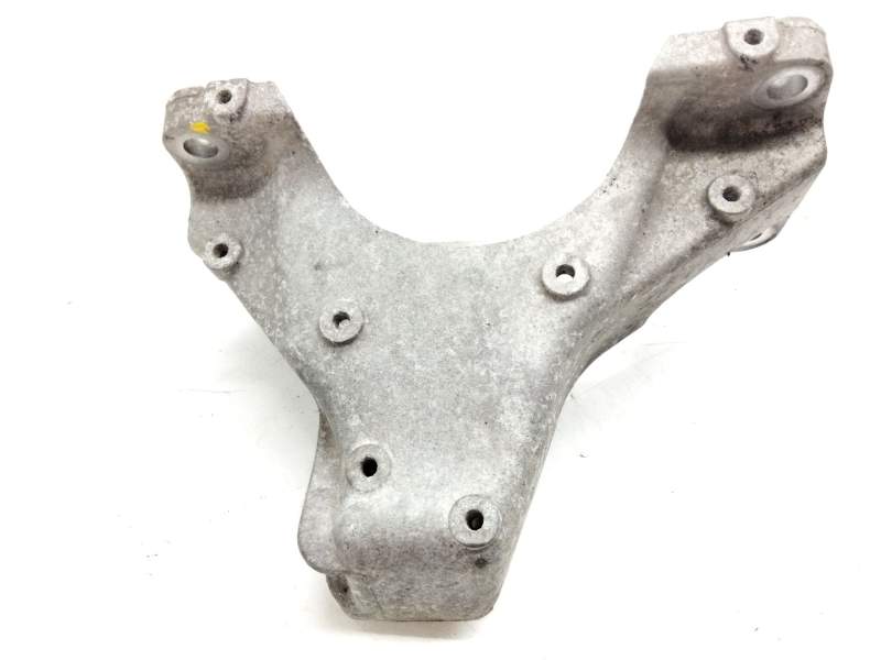 Recambio de soporte motor para bmw 3 touring (f31) 330 d referencia OEM IAM 22116788616-03  
