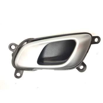 Recambio de maneta interior delantera izquierda para kia ceed (cd) 1.6 crdi 136 referencia OEM IAM 82613J7000  