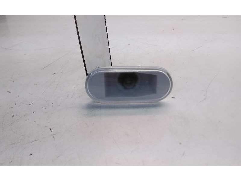 Recambio de piloto lateral derecho para man tg-a 32.xxx referencia OEM IAM 81252036015  
