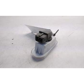 Recambio de piloto lateral derecho para man tg-a 32.xxx referencia OEM IAM 81252036015  