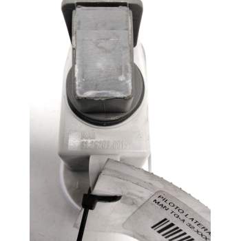 Recambio de piloto lateral derecho para man tg-a 32.xxx referencia OEM IAM 81252036015  