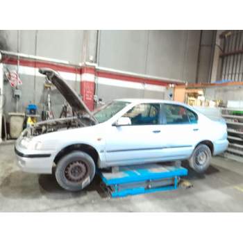 nissan primera hatchback (p11) del año 1997