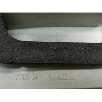 Recambio de piloto trasero izquierdo porton para lancia k lancia k referencia OEM IAM 7780141 29300102 