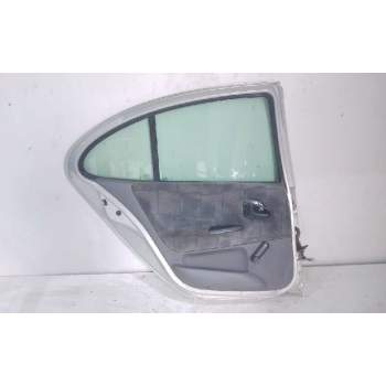Recambio de puerta trasera izquierda para renault megane i classic (la0) 1.9 dti alize referencia OEM IAM 7751471875  