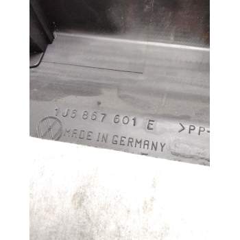 Recambio de guarnecido porton para volkswagen golf iv berlina (1j1) highline referencia OEM IAM 1J6867601E  