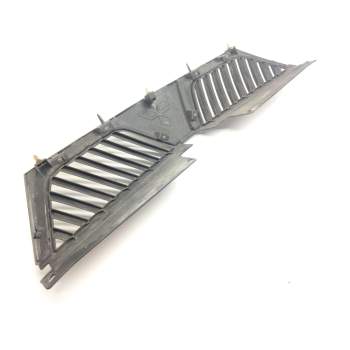 Recambio de rejilla delantera para mitsubishi outlander (cw0) 2.0 di-d cat referencia OEM IAM 7450A038  