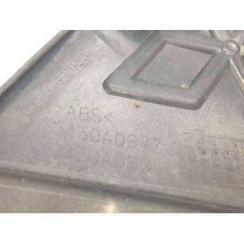 Recambio de rejilla delantera para mitsubishi outlander (cw0) 2.0 di-d cat referencia OEM IAM 7450A038  