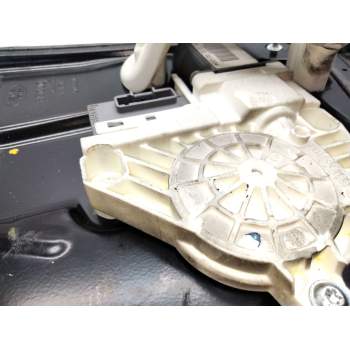 Recambio de elevalunas delantero izquierdo para land rover discovery iii (l319) 2.7 td 4x4 referencia OEM IAM D2R5A994730  
