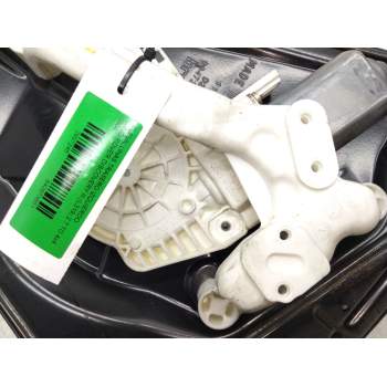 Recambio de elevalunas trasero izquierdo para land rover discovery iii (l319) 2.7 td 4x4 referencia OEM IAM CVH500030  