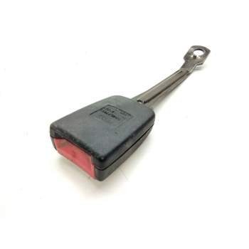 ENGANCHE DELANTERO DERECHO 4D0857755E 
