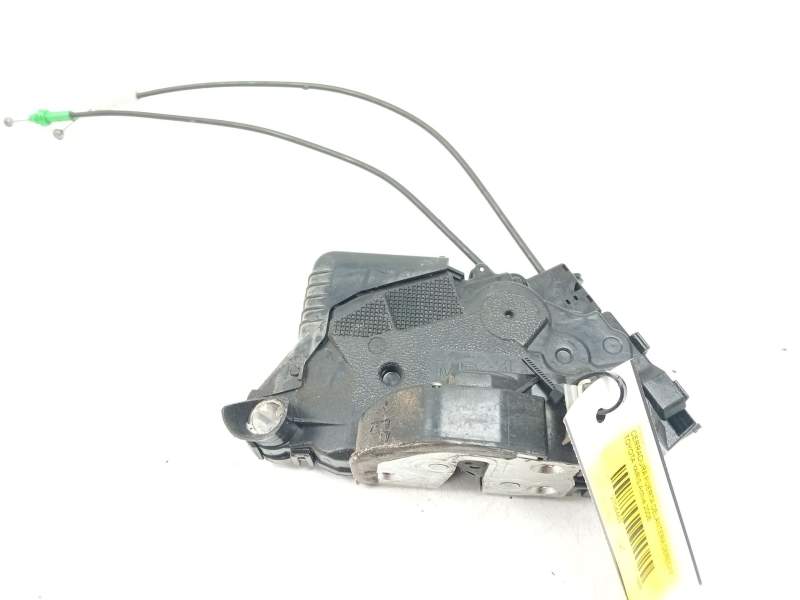 Recambio de cerradura puerta delantera derecha para toyota yaris active referencia OEM IAM 690300D140  