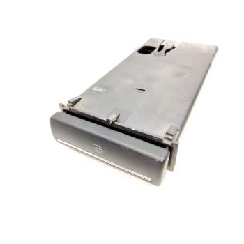 GUANTERA SUPERIOR CENTRAL 8P0941561 