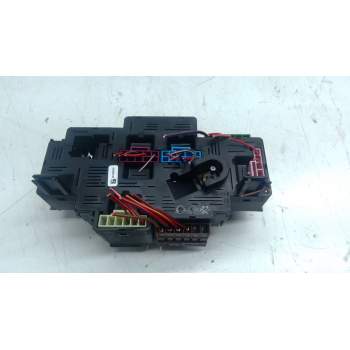 Recambio de caja fusibles para mercedes-benz clase e (w213) e 220 d (213.004) referencia OEM IAM A2139062202  