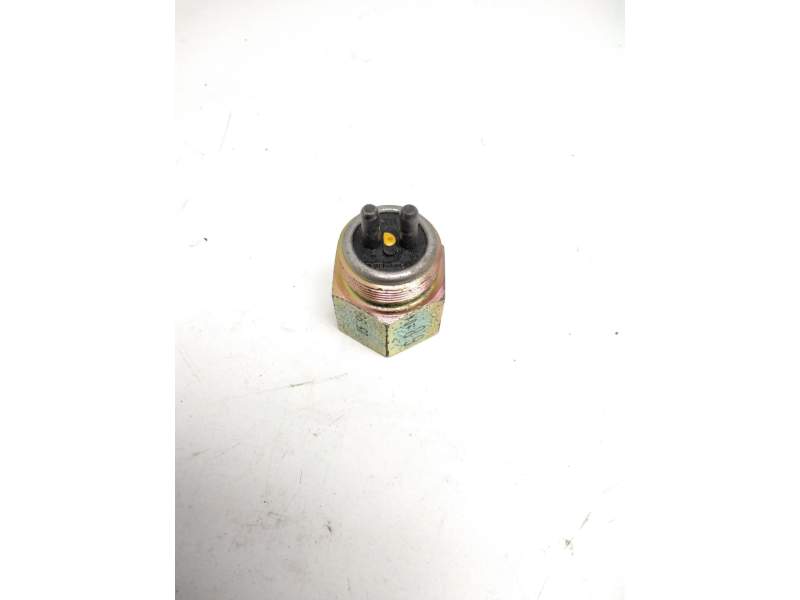 Recambio de varios para mercedes-benz referencia OEM IAM 0035457514  INTERRUPTOR PROTECTOR SOBRECARGA TRANSMISION