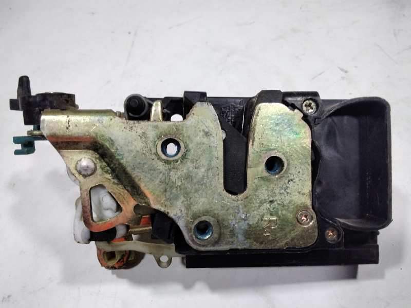 Recambio de cerradura puerta trasera derecha para daewoo tacuma sx referencia OEM IAM 96260996  