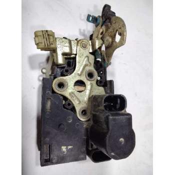 Recambio de cerradura puerta trasera izquierda para daewoo tacuma sx referencia OEM IAM 96260995  