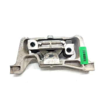 SOPORTE MOTOR DERECHO SUPERIOR A2462402617 