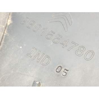 Recambio de aletin trasero izquierdo para citroën c4 cactus referencia OEM IAM 9801554780  