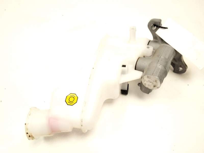 Recambio de bomba freno para kia stonic (yb) 1.2 cvvt referencia OEM IAM 58510H8210  