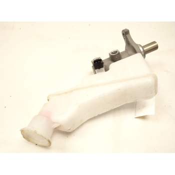 Recambio de bomba freno para kia stonic (yb) 1.2 cvvt referencia OEM IAM 58510H8210  