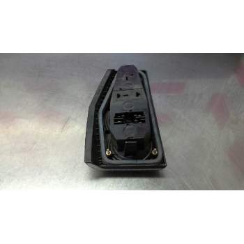 Recambio de piloto trasero derecho para volkswagen polo (867/871/873) referencia OEM IAM 871945112A  41292