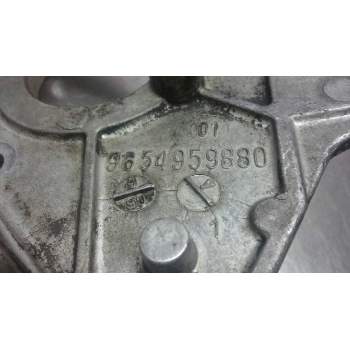 Recambio de soporte bomba inyeccion para ford focus c-max (cap) trend (d) referencia OEM IAM 9654959880  