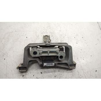 SOPORTE MOTOR DERECHO SUPERIOR A246240 