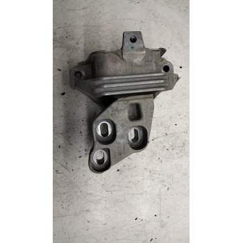 SOPORTE MOTOR IZQUIERDO SUPERIOR A2462400217 