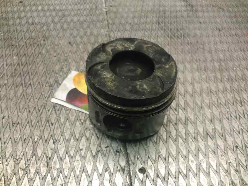 Recambio de piston para mercedes-benz sprinter 02.00  caja abierta 2.2 cdi cat referencia OEM IAM   
