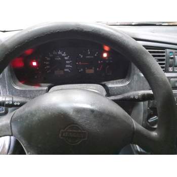 nissan primera hatchback (p11) del año 1997