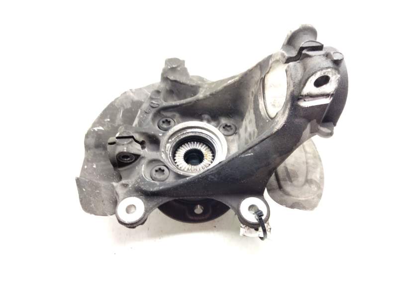 Recambio de mangueta delantera izquierda para bmw 2 gran tourer (f46) 218 d xdrive referencia OEM IAM 6876853  