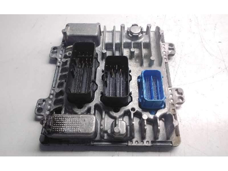 Recambio de centralita motor uce para opel meriva b excellence referencia OEM IAM 55484738 395357783 55591599