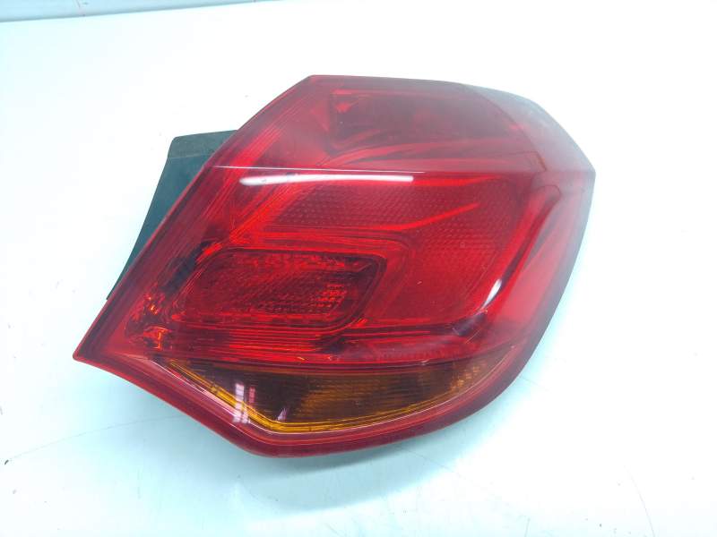 Recambio de piloto trasero derecho para opel astra j (p10) 1.4 lpg (68) referencia OEM IAM 13314051  