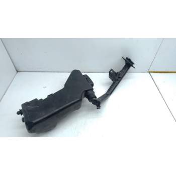 Recambio de deposito limpia para mercedes-benz clase e (w213) e 220 d (213.004) referencia OEM IAM A2058602360  