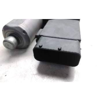 Recambio de motor elevalunas delantero derecho para volkswagen passat berlina (3b2) comfortline referencia OEM IAM 130821694  