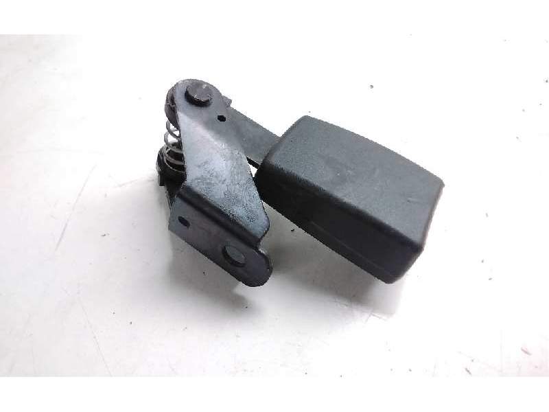 Recambio de enganche cinturon trasero derecho para bmw serie 5 berlina (e39) 525tds referencia OEM IAM 57246  