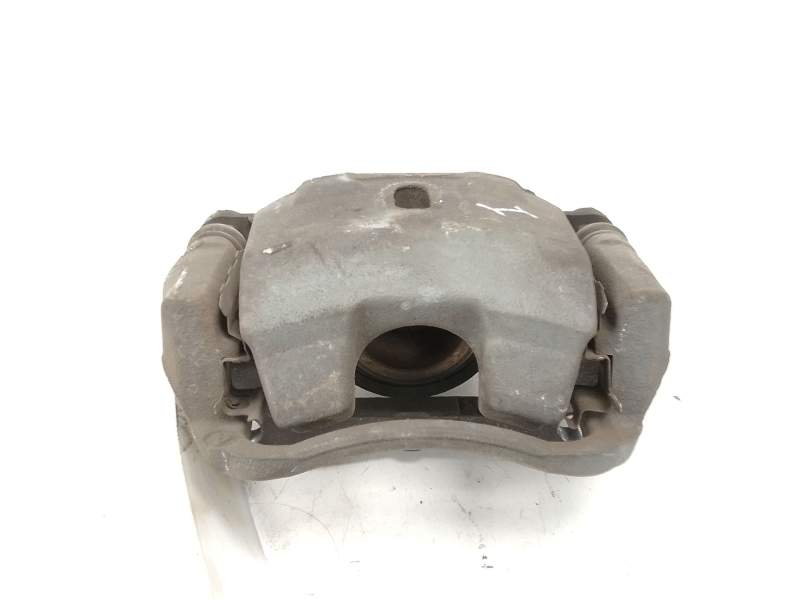 Recambio de pinza freno delantera izquierda para toyota yaris (_p1_) 1.3 (scp12_, scp13_) referencia OEM IAM 477500D200  