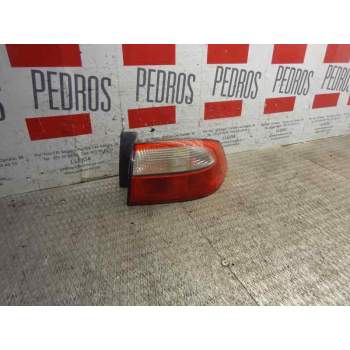 PILOTO TRASERO DERECHO VALEO 2345D 