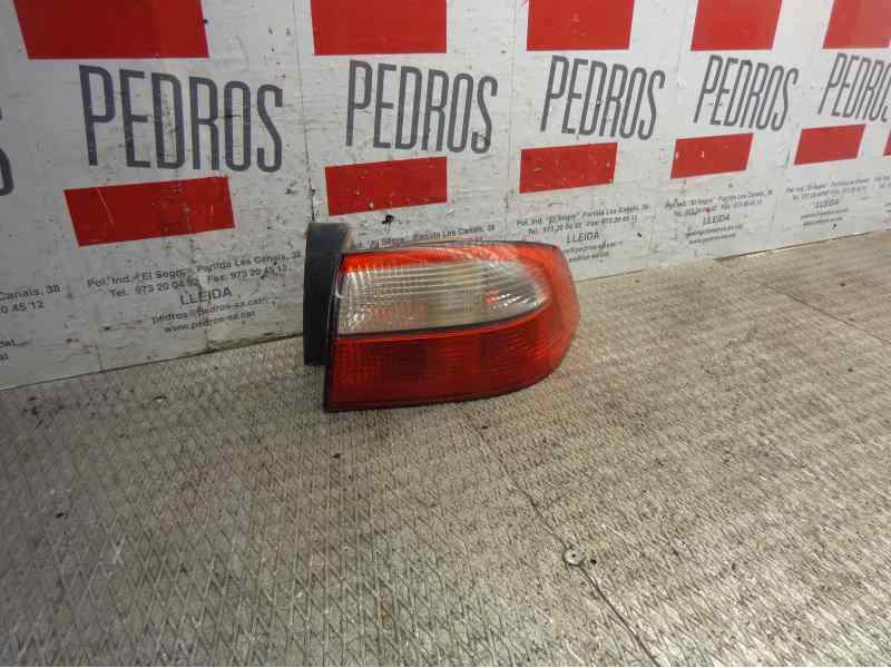 Recambio de piloto trasero derecho para renault laguna ii (bg0) 1.6 16v referencia OEM IAM VALEO 2345D  