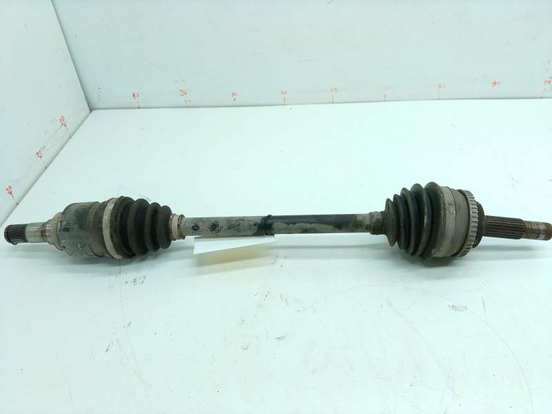 Recambio de transmision delantera izquierda para toyota yaris (_p1_) 1.3 (scp12_, scp13_) referencia OEM IAM P26080578  