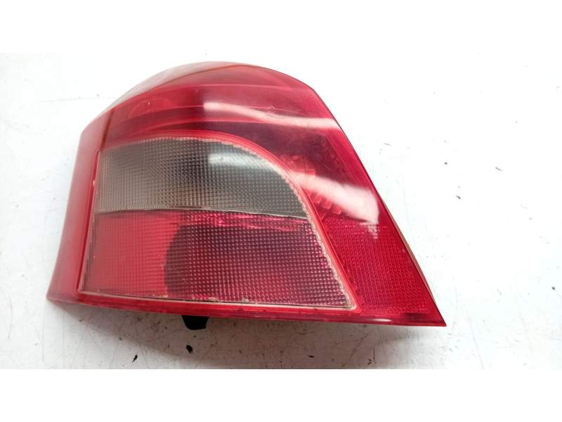 Recambio de piloto trasero izquierdo para toyota yaris (ksp9/scp9/nlp9) básico referencia OEM IAM 815610D110  